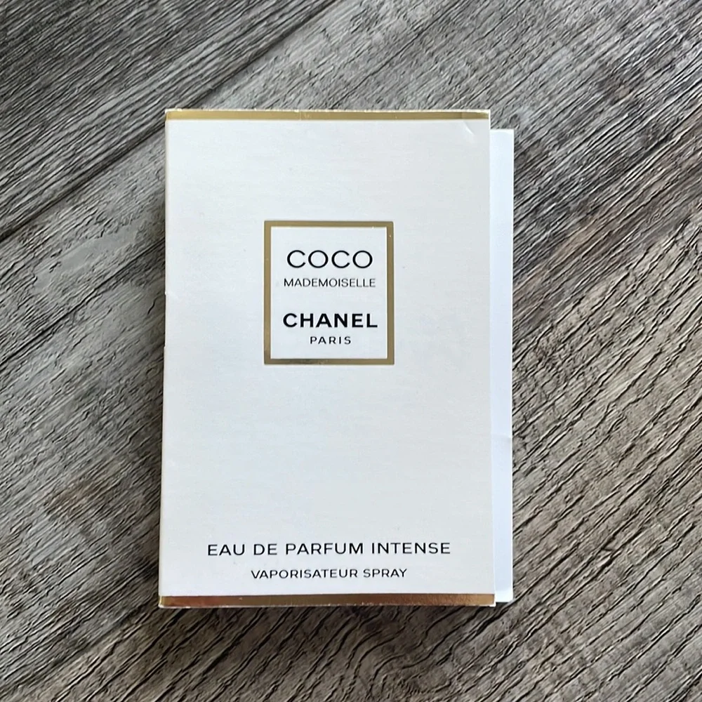 New coco Chanel mademoiselle intense sample - Picture 1 of 2